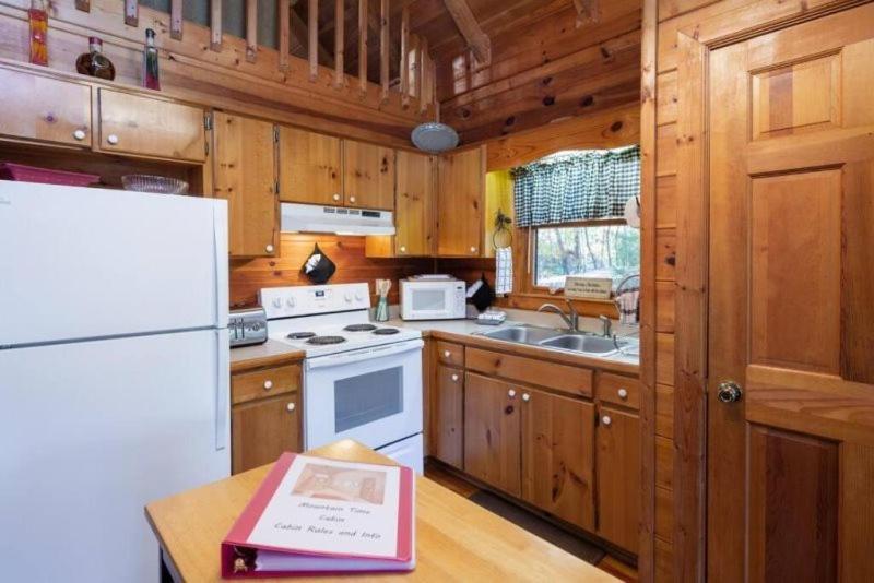 Mountain Time Cabin, Hot Tub, Fire Pit, Fireplace Villa บลูริดจ์ ภายนอก รูปภาพ